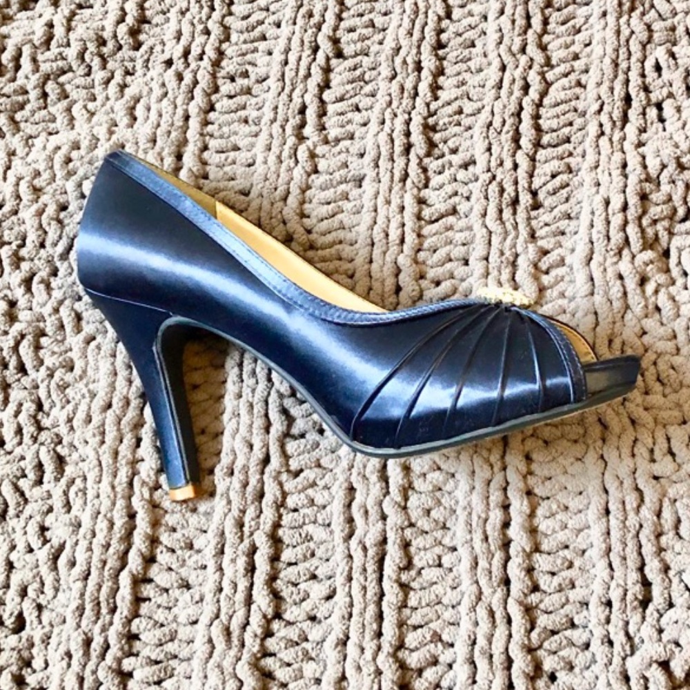 Blue Satin Heels With Rhinestone Decor - Picture 5 of 8